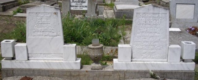 Henning Michael 1908-1983 Grabstein